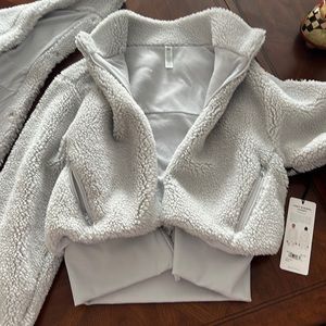 ALO YOGA FOXY SHERPA JACKET